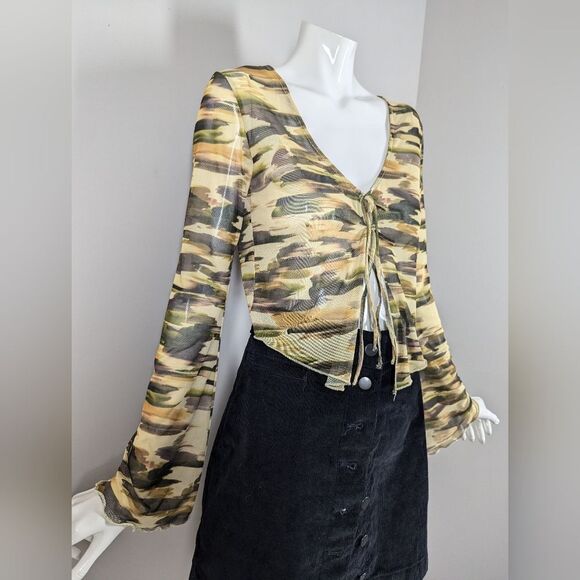 Twik Sheer Mesh Tie Front Long Sleeve Camo Crop Top Size Medium - Picture 7 of 11